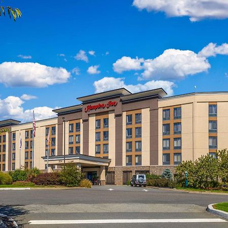 Hampton Inn Carlstadt At The Meadowlands Exterior foto